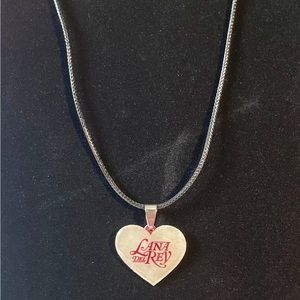 Lana del Rey heart necklace
